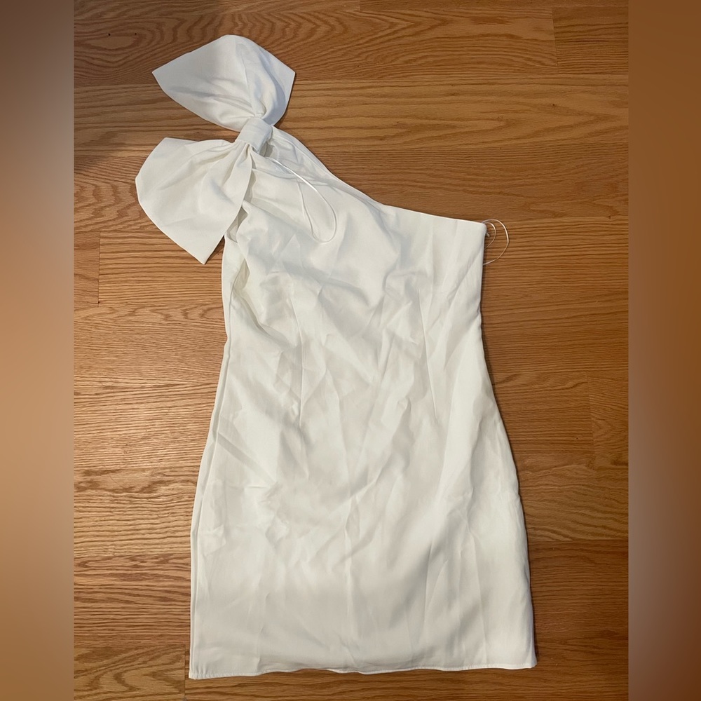 Red Dress Boutique White One-Shoulder Mini Dress with Bow